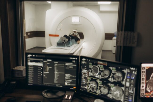 When Should Physicians Refer Patients for 3T MRI? When Should Physicians Refer Patients for 3T MRI?